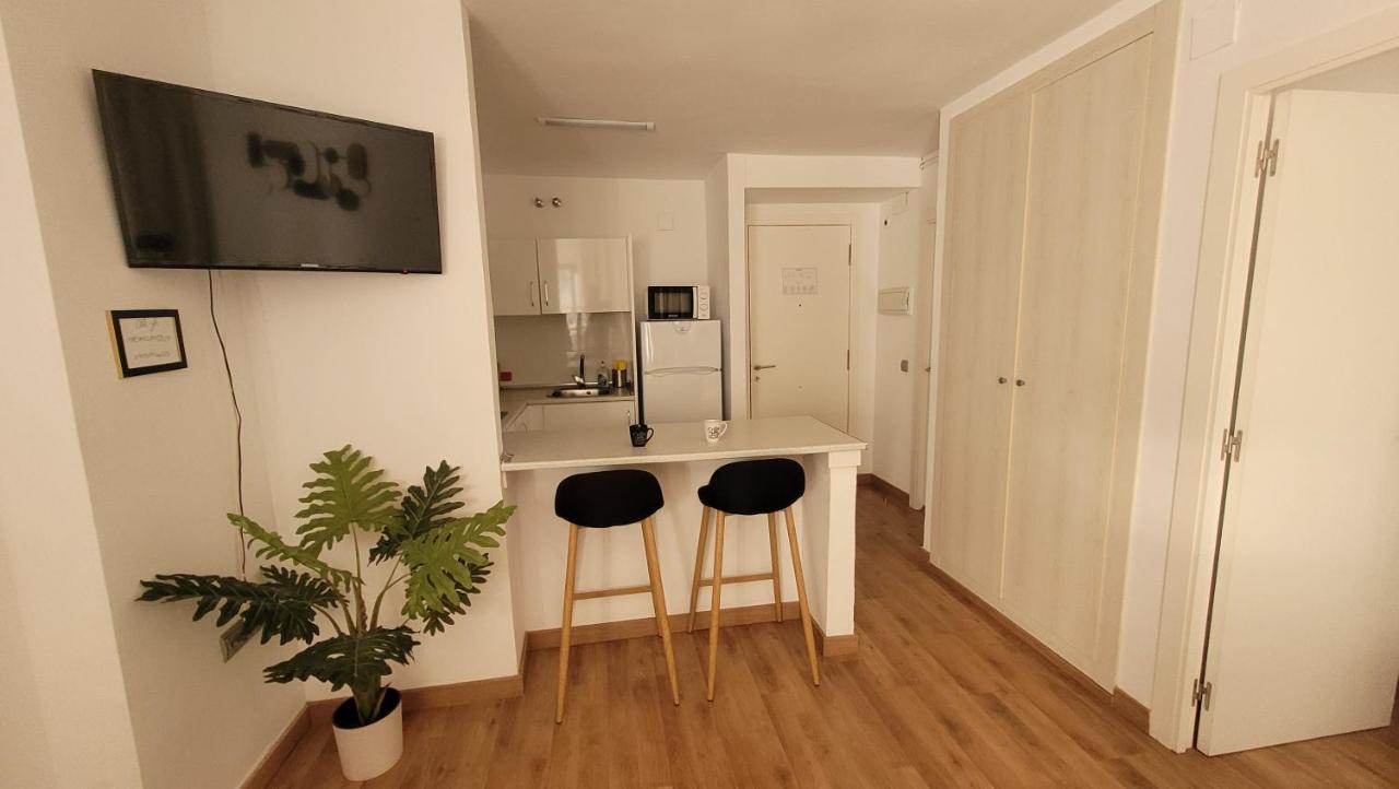 Platan Apartment Салоу Екстериор снимка