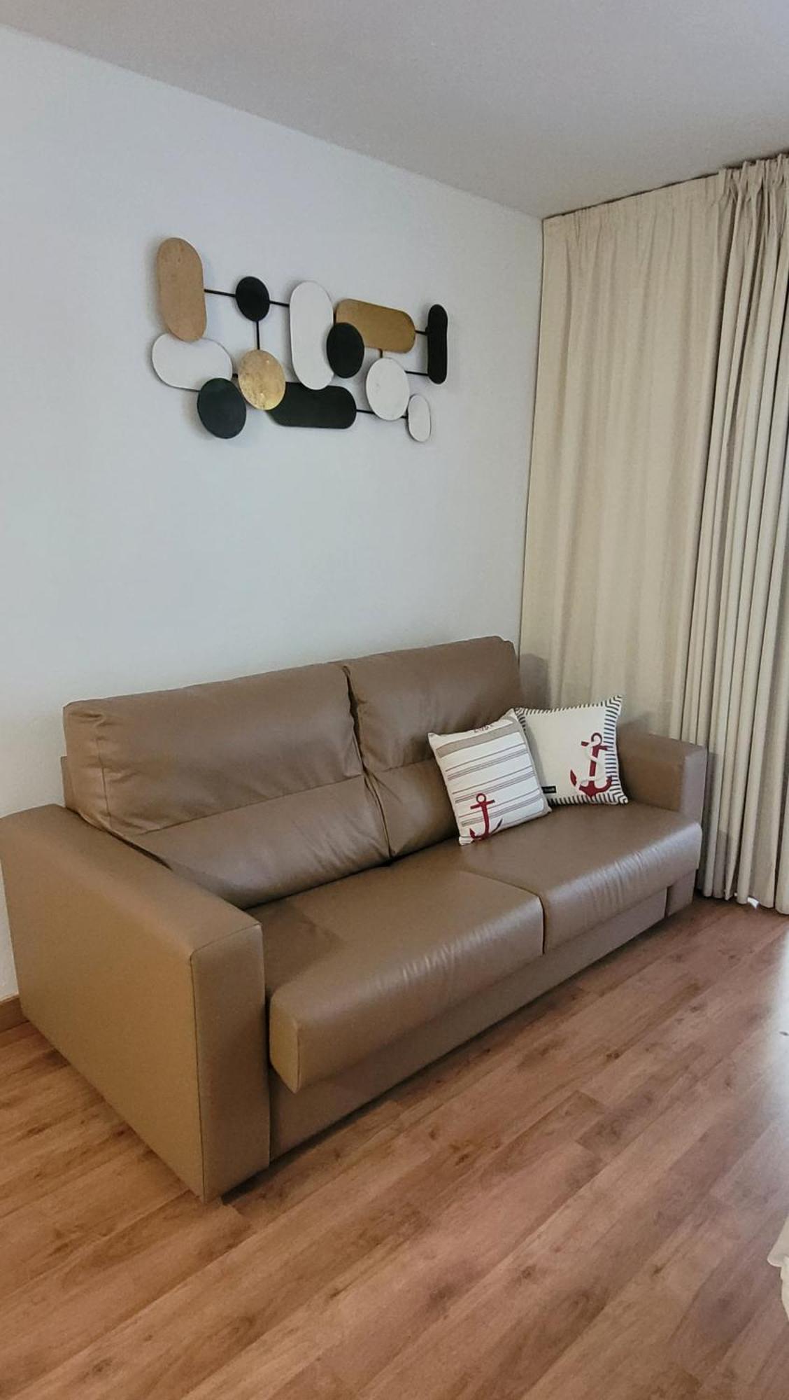 Platan Apartment Салоу Екстериор снимка